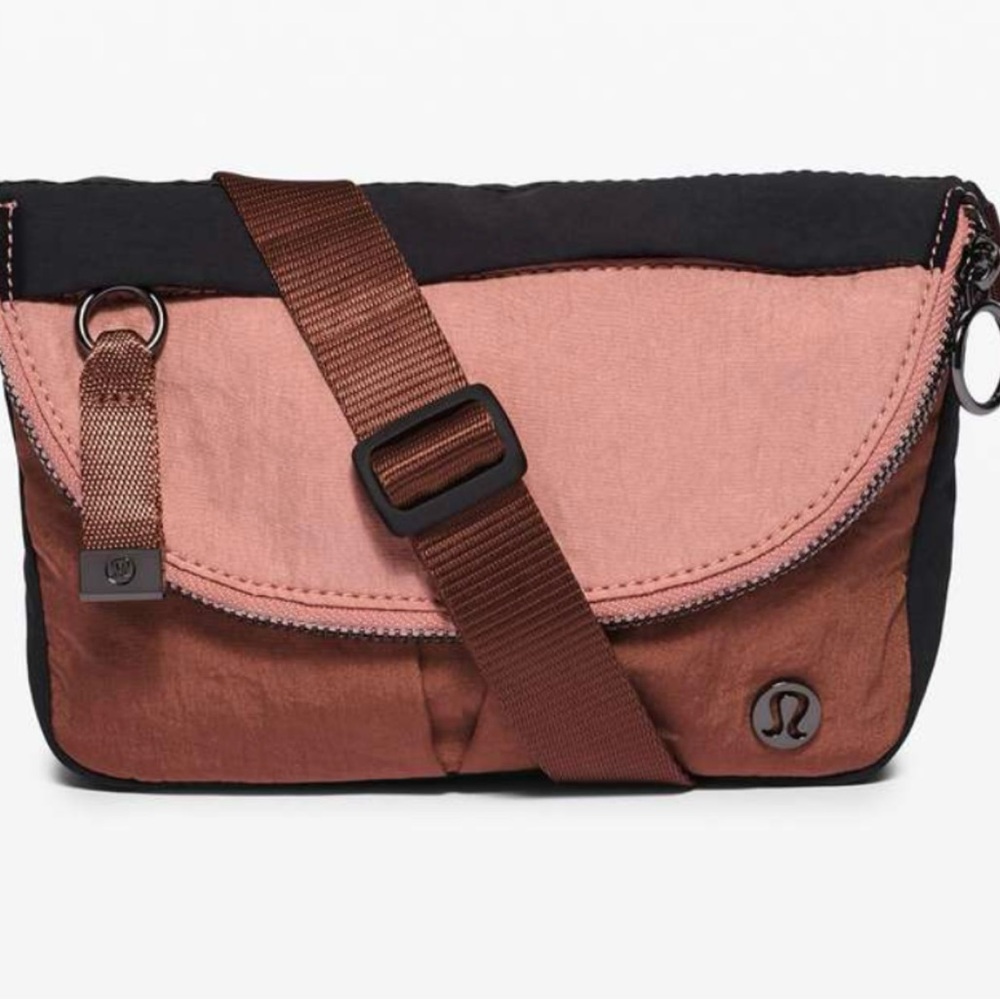 Lululemon all night Festival Bag